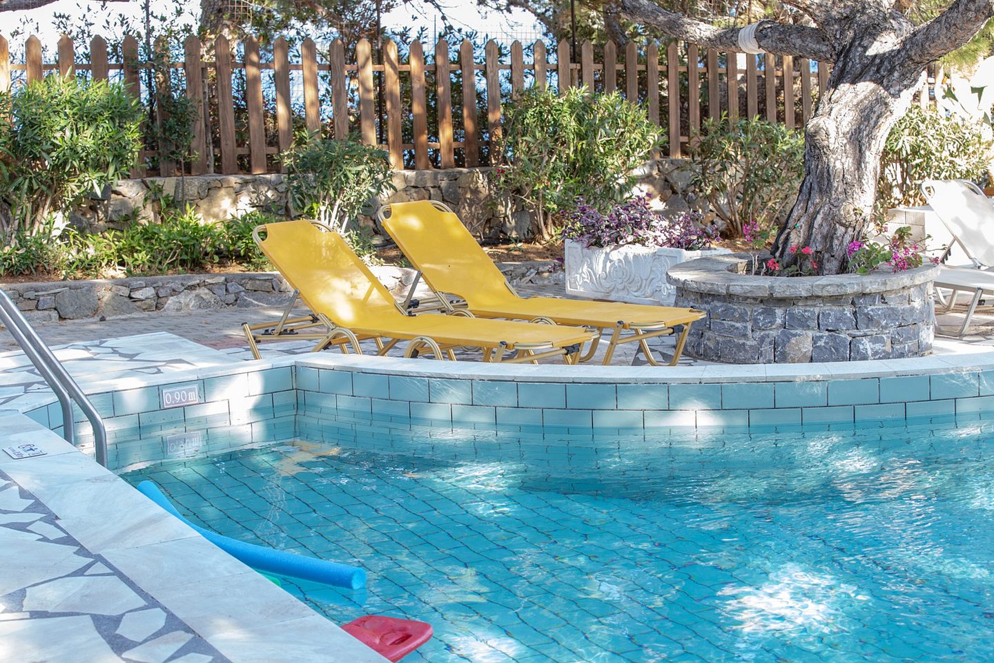 Pool and gardens 32
