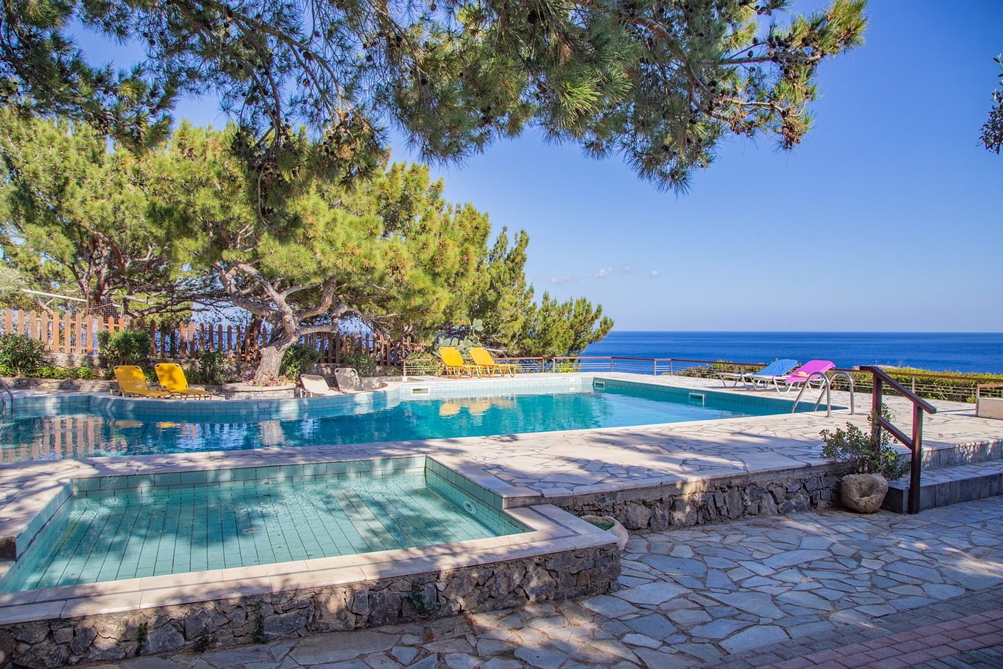 Pool and gardens 5