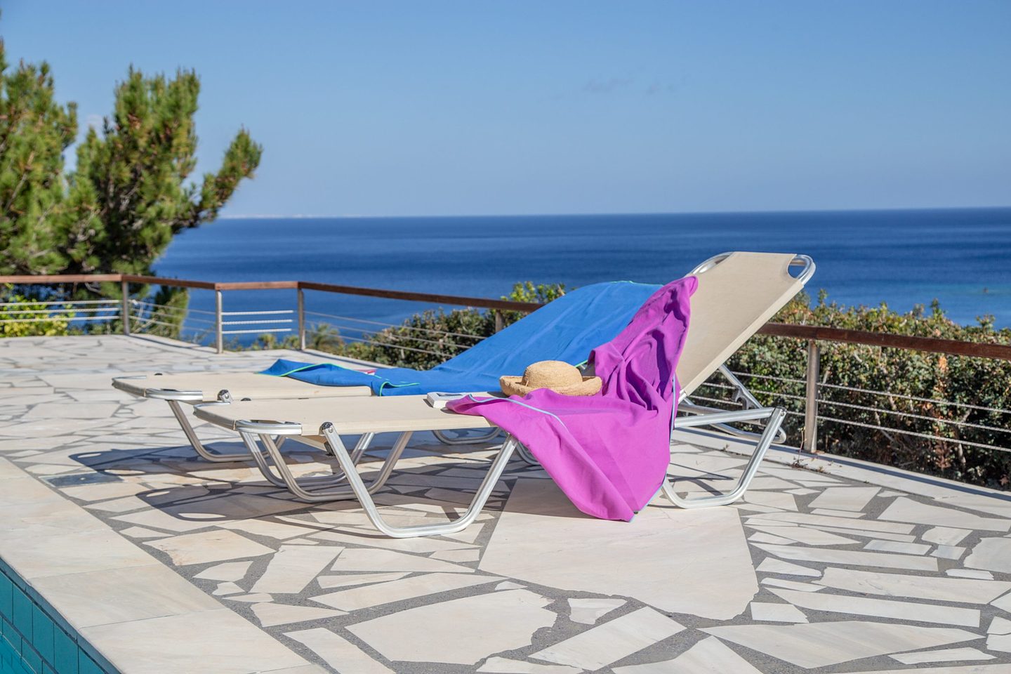 Pool and gardens 8
