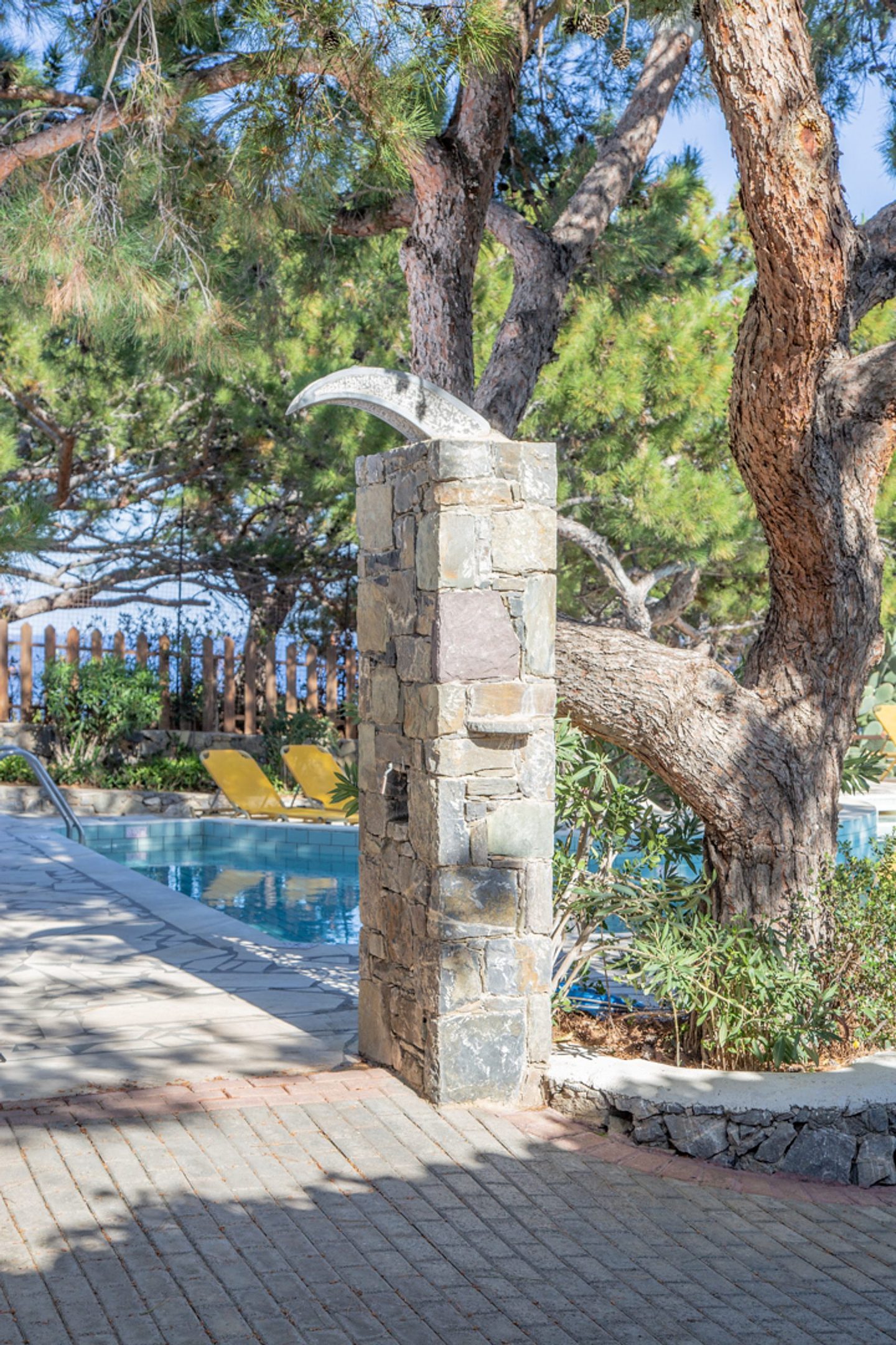 Pool and gardens 20